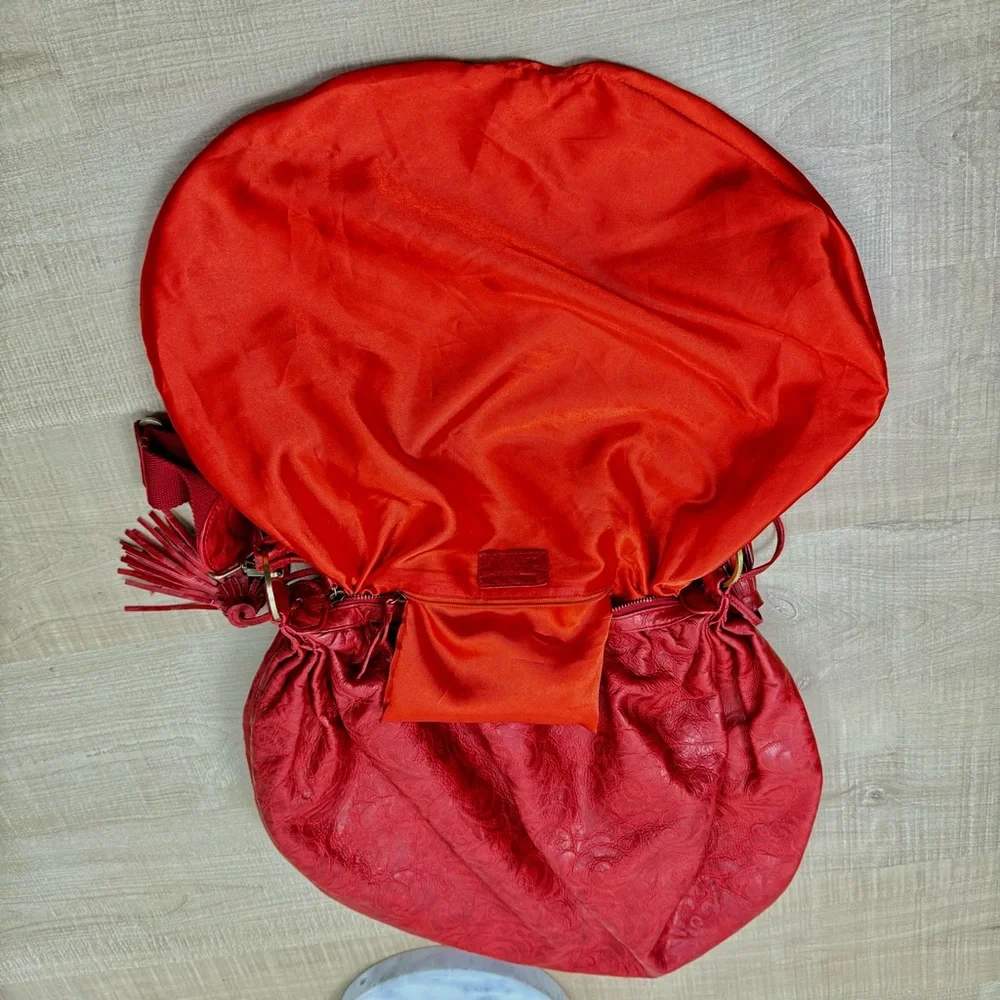 SABINA NEW YORK Red Embossed Leather Hobo Bag Tassels Vintage‎